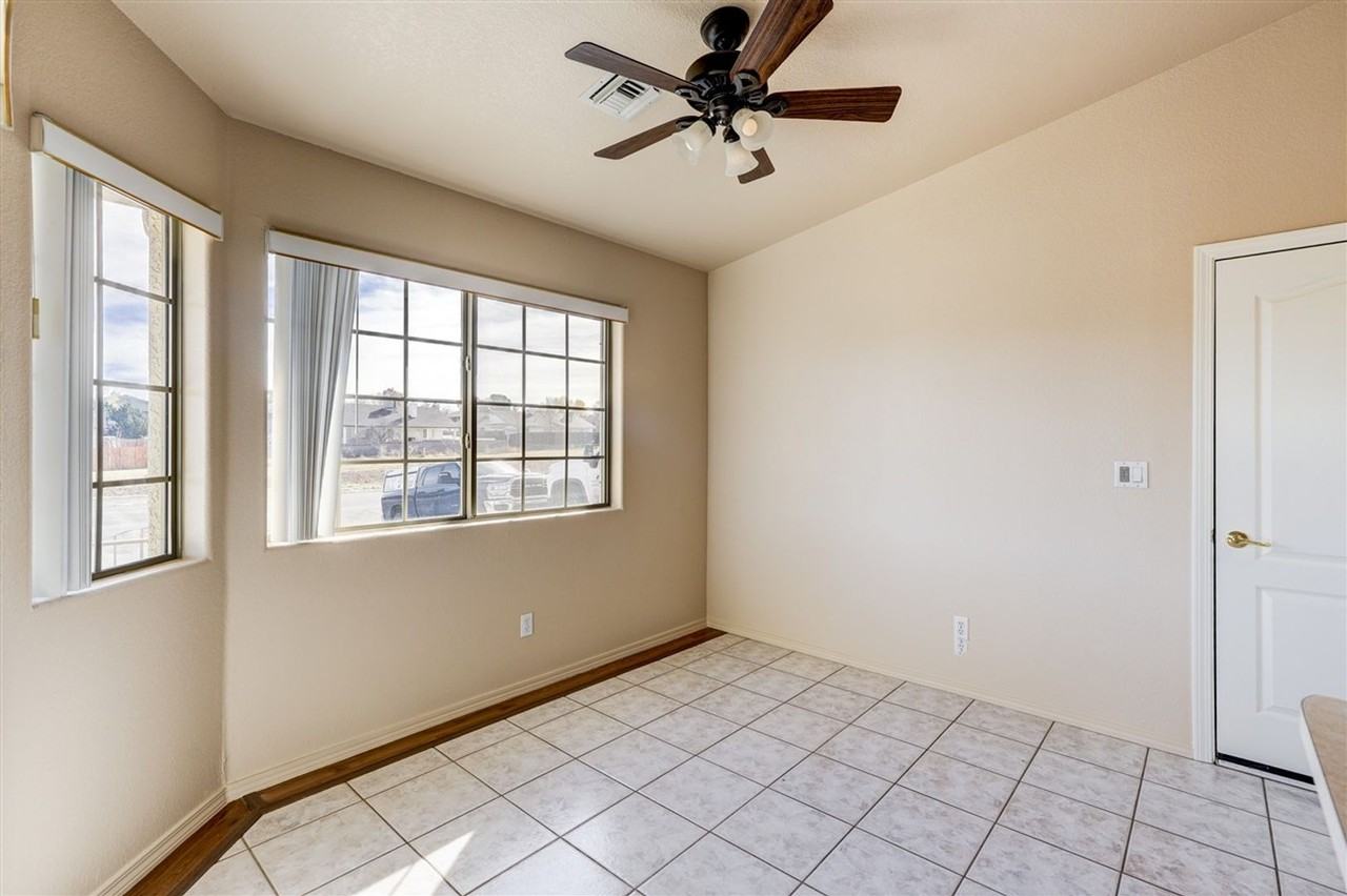 4150 N Viewpoint Dr - Photo 7 of 39