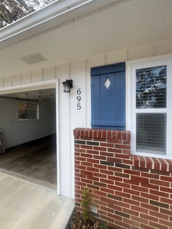 695 Passover Rd - Photo 2 of 32