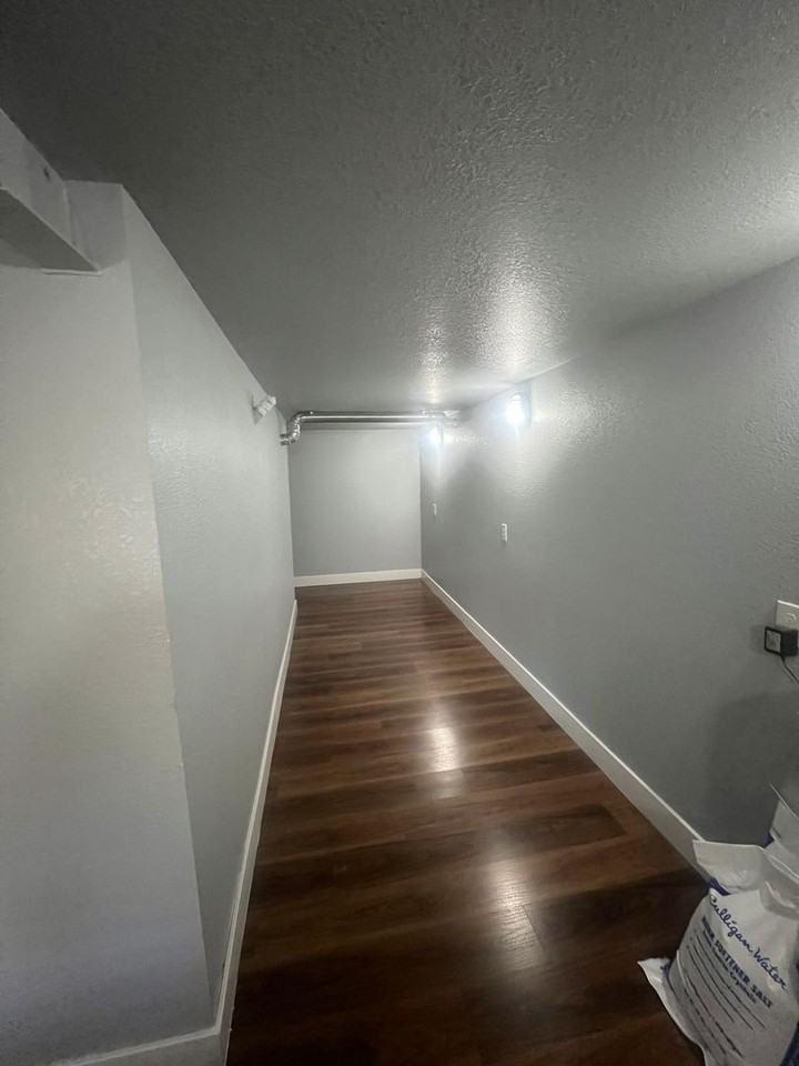 695 Passover Rd - Photo 3 of 32