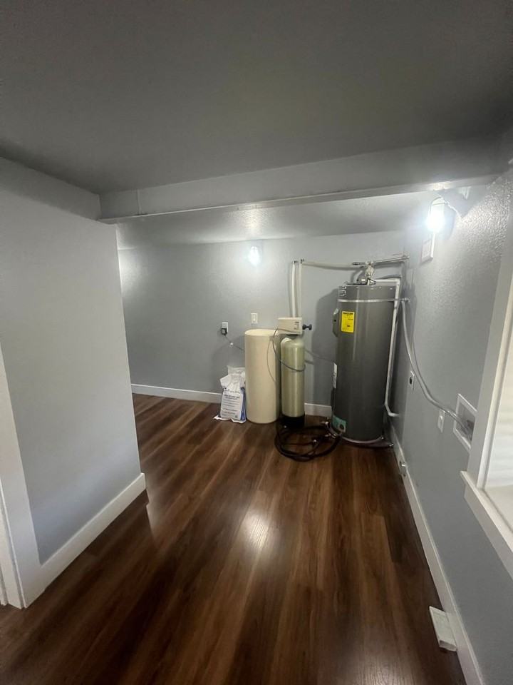 695 Passover Rd - Photo 4 of 32