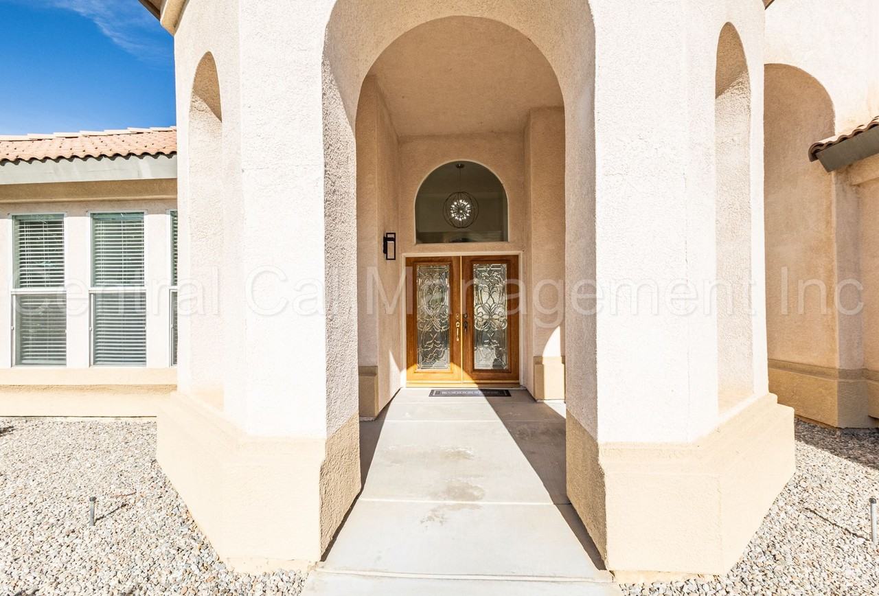 8614 Exodus Ln - Photo 2 of 31