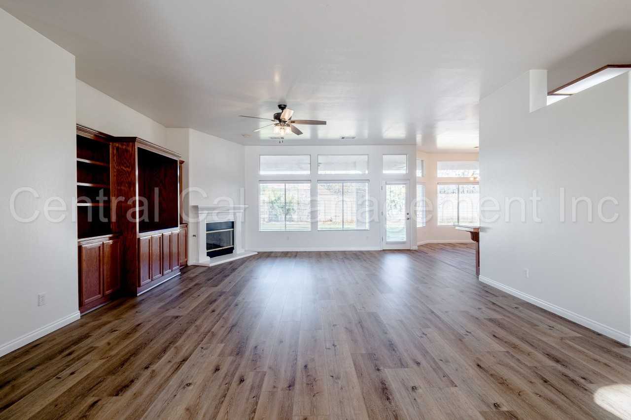 8614 Exodus Ln - Photo 3 of 31