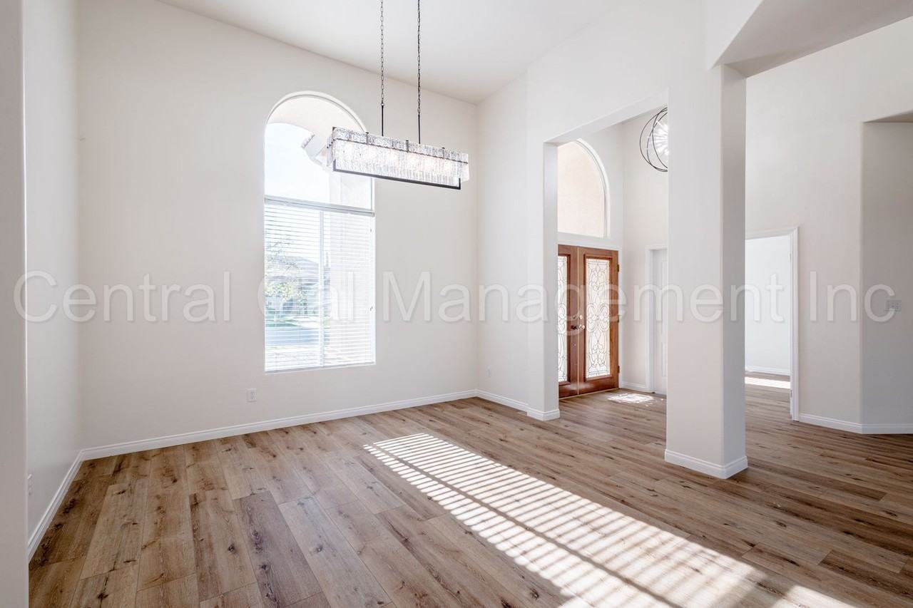 8614 Exodus Ln - Photo 5 of 31