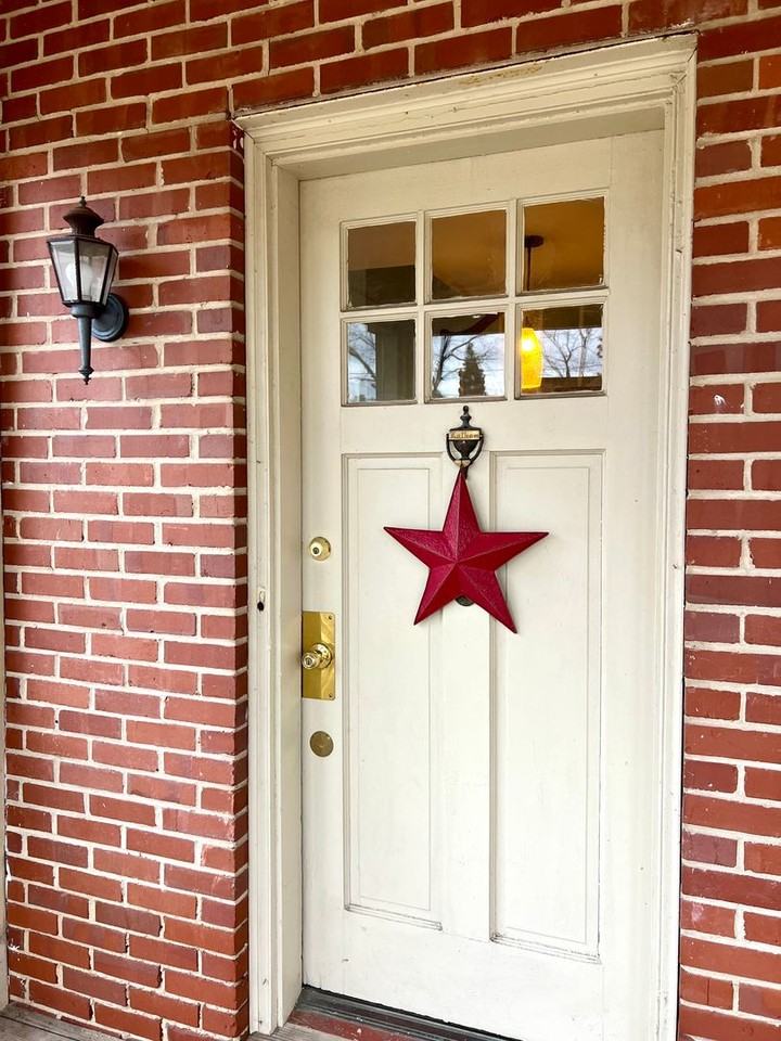 639 E Main St - Photo 5 of 26