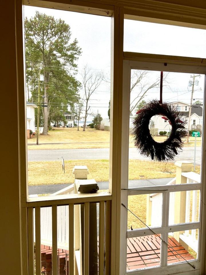 639 E Main St - Photo 6 of 26