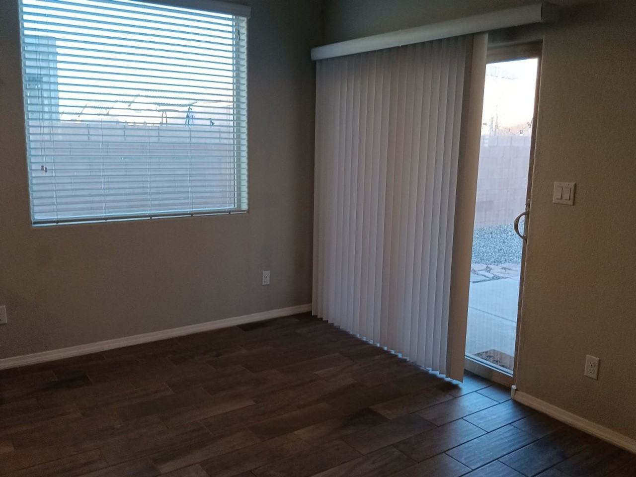 1170 Grace St Ne - Photo 6 of 21