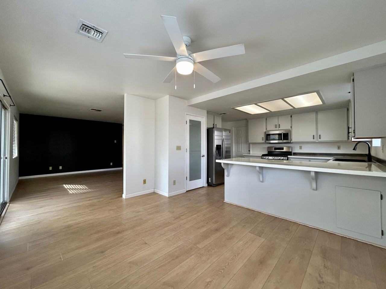 7451 Goleta Ave - Photo 6 of 34