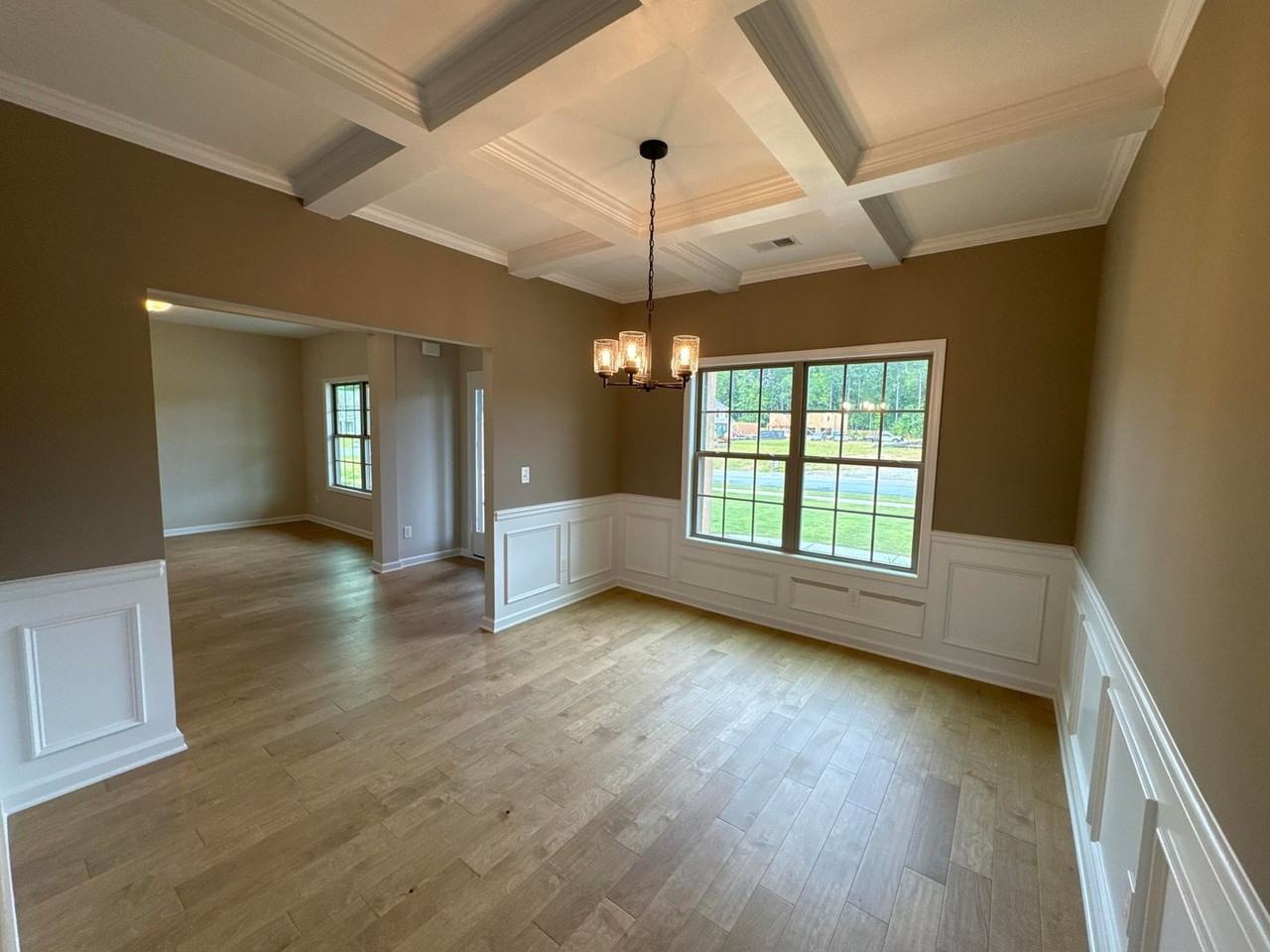 1125 Southall Ln - Photo 5 of 28