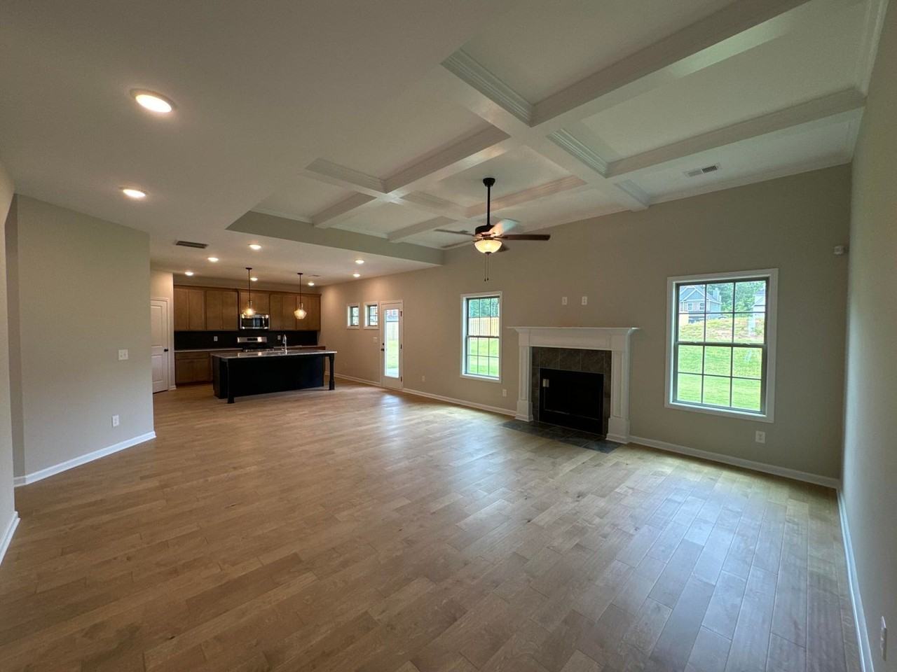 1125 Southall Ln - Photo 6 of 28