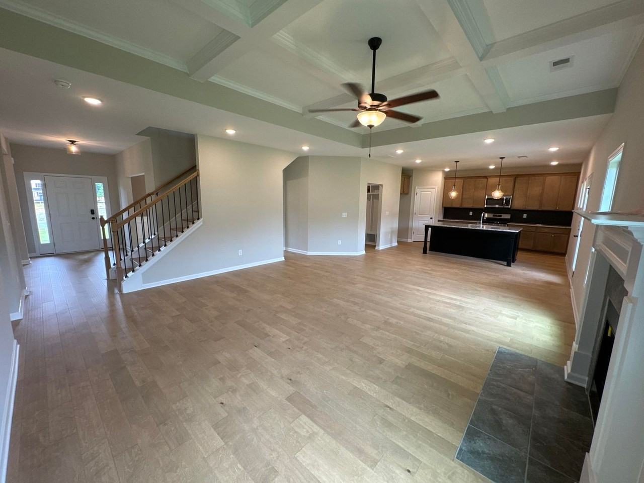 1125 Southall Ln - Photo 7 of 28