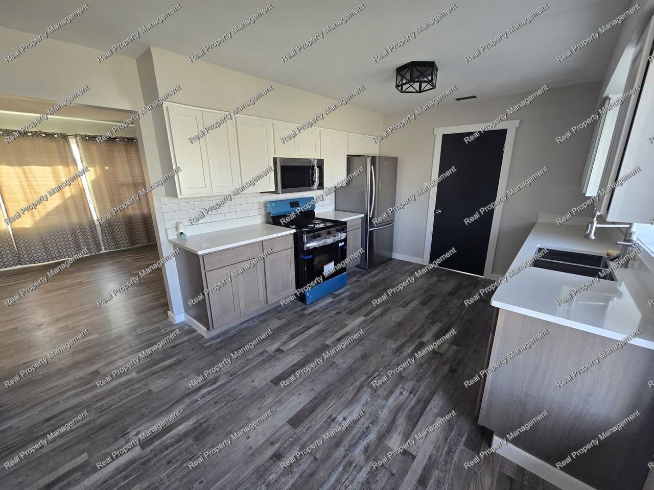 3103 Lois Pl - Photo 4 of 11