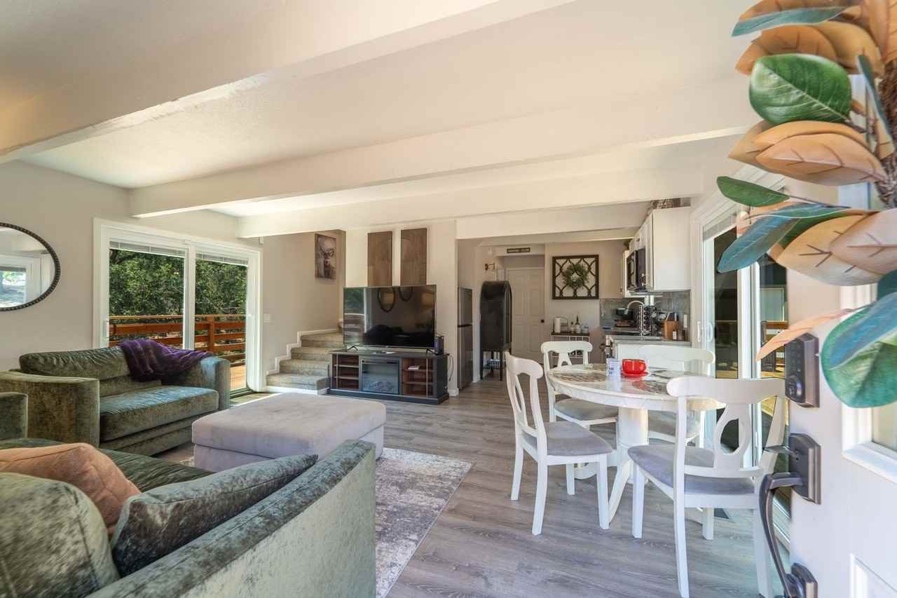 19220 Pleasantview Dr - Photo 2 of 24