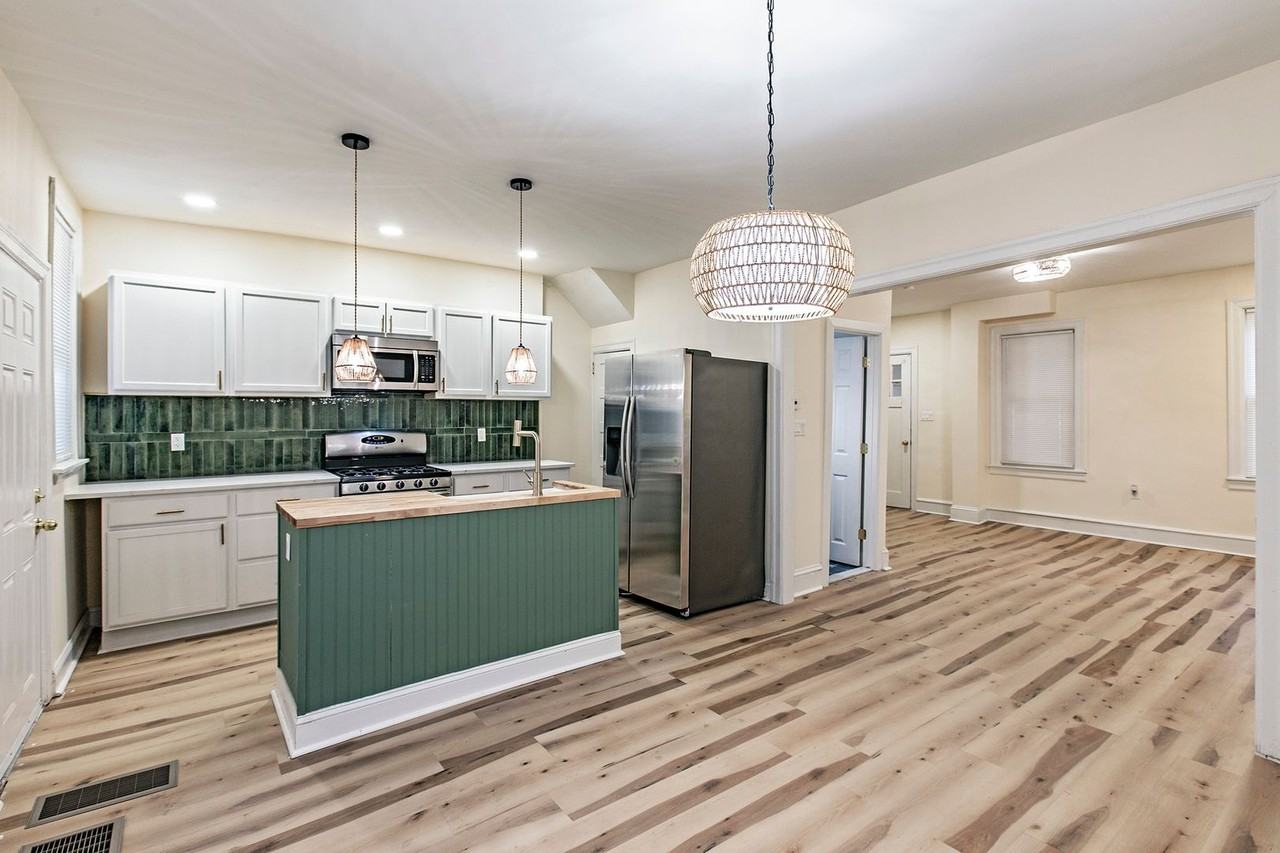 205 E 25th St - Photo 3 of 15