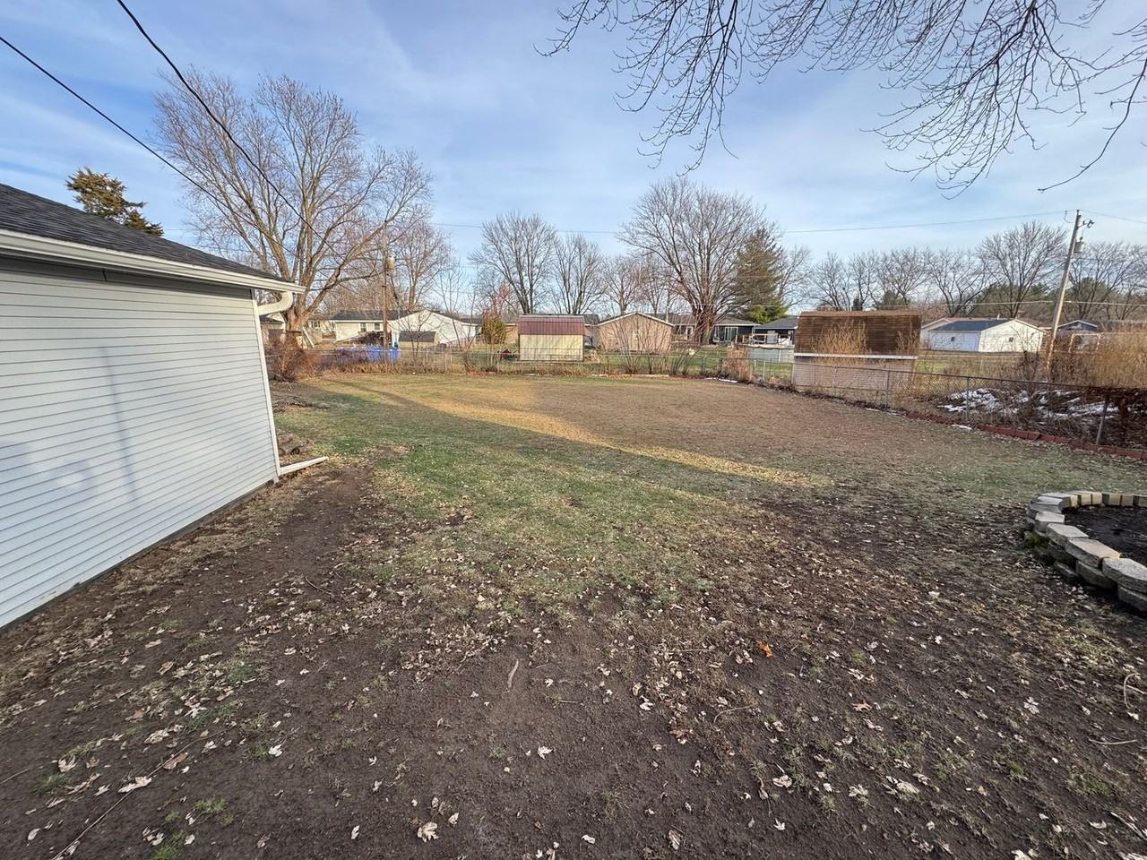 908 16th St - Photo 6 of 24