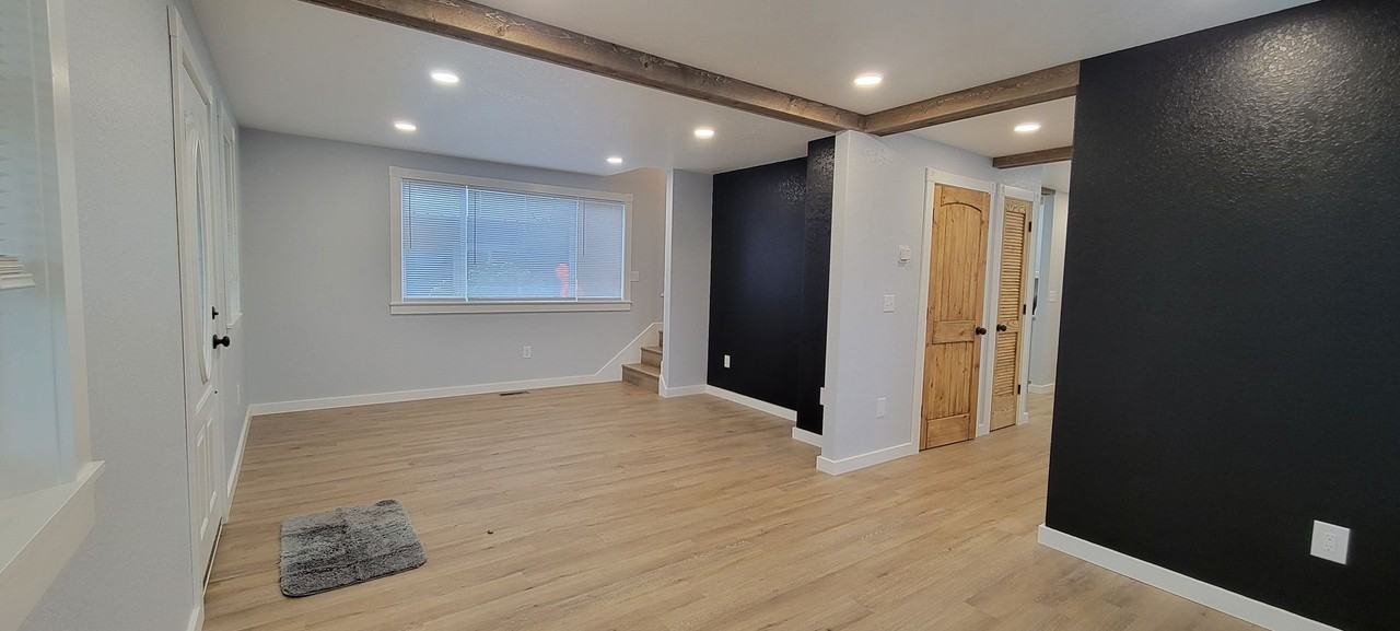 414 N Madison St #A - Photo 6 of 17