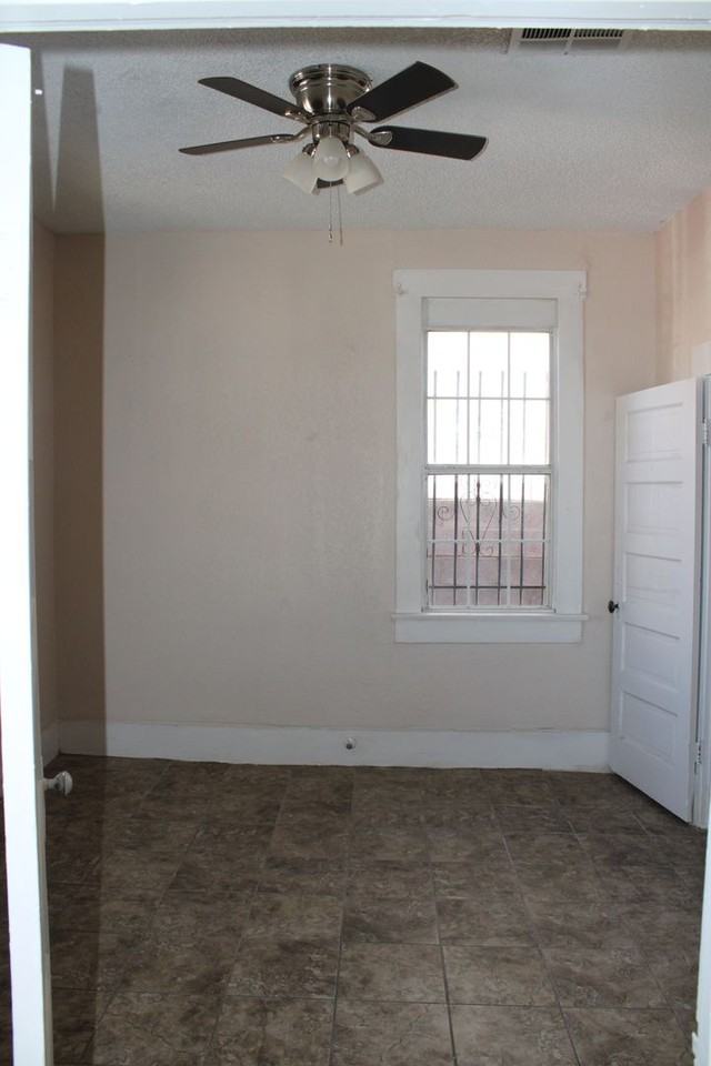 3114 E Missouri Ave - Photo 7 of 14