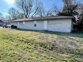 2405 E Pacific St Apt B #Apt B - Photo 1 of 1