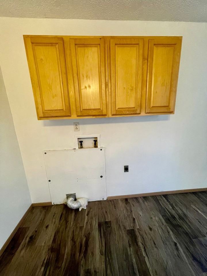 2405 E Pacific St Apt B - Photo 5 of 16