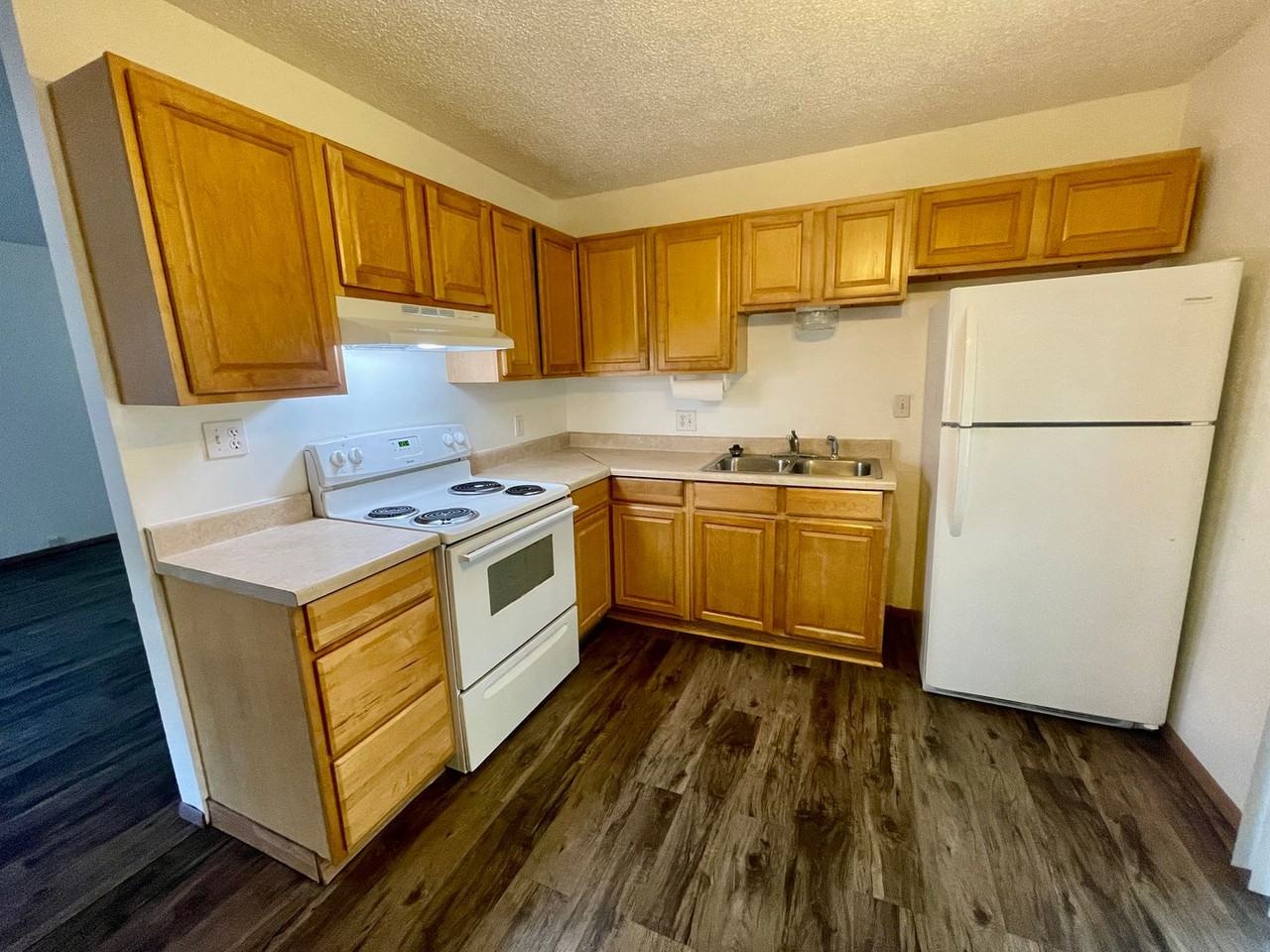 2405 E Pacific St Apt B - Photo 6 of 16