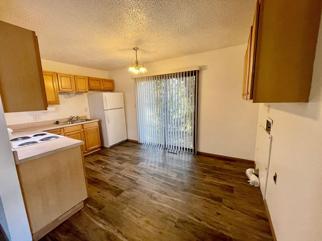 2405 E Pacific St Apt B - Photo 7 of 16