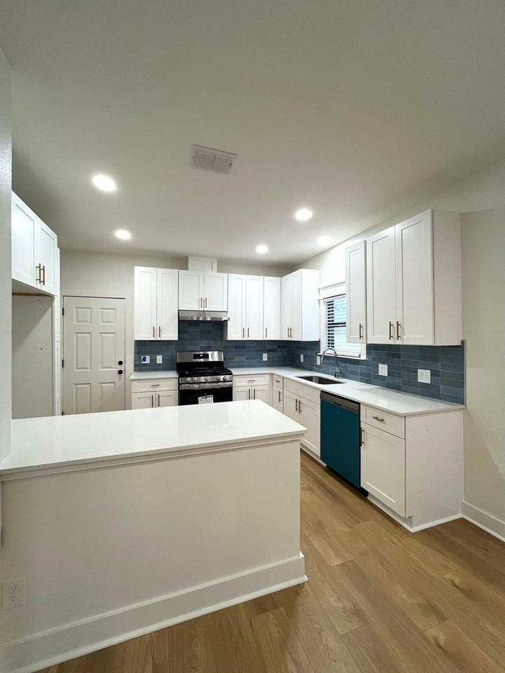 706 Evergreen Ct - Photo 7 of 18