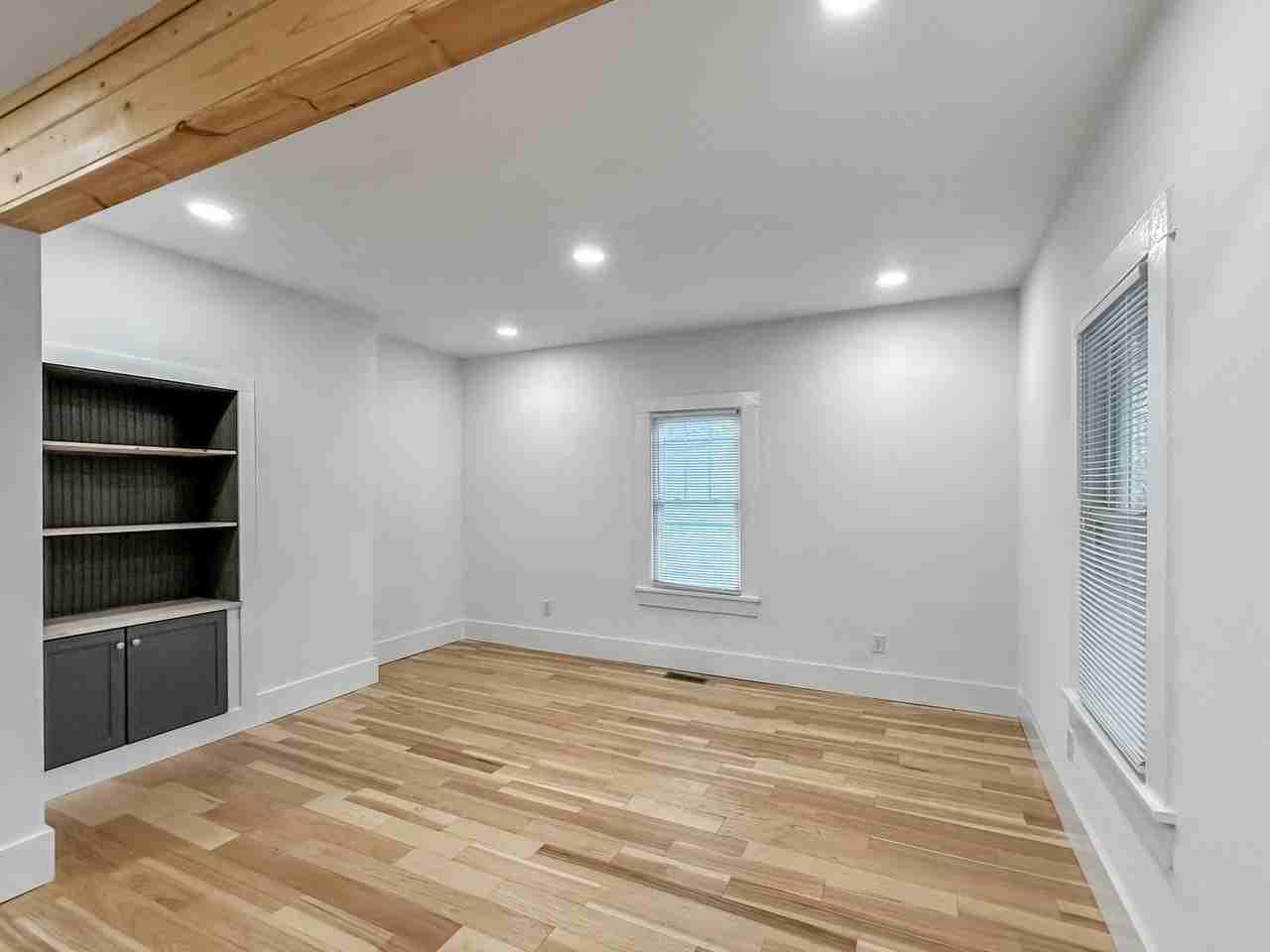 2442 Jefferson Ave - Photo 7 of 19