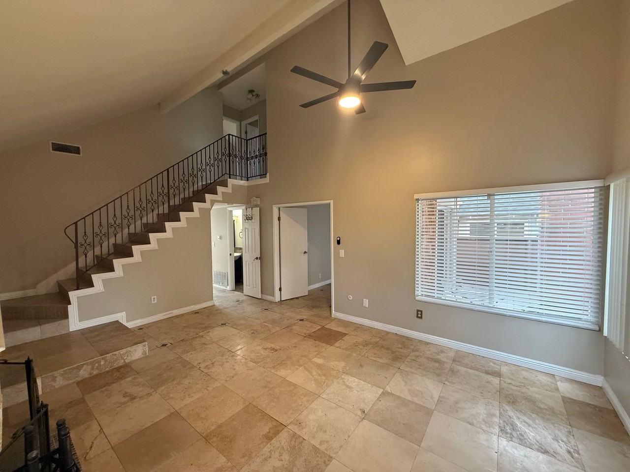 10763 Escobar Dr - Photo 4 of 31