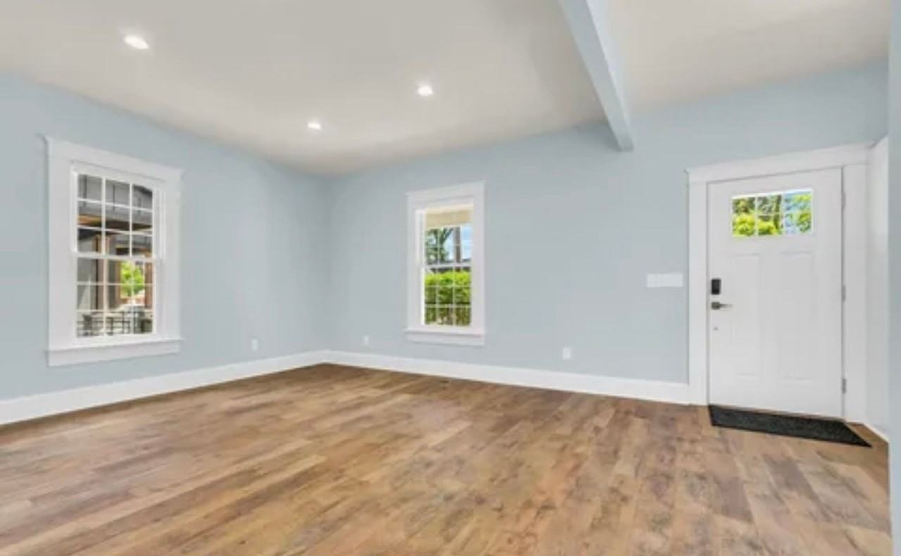 106 Grace St - Photo 7 of 38