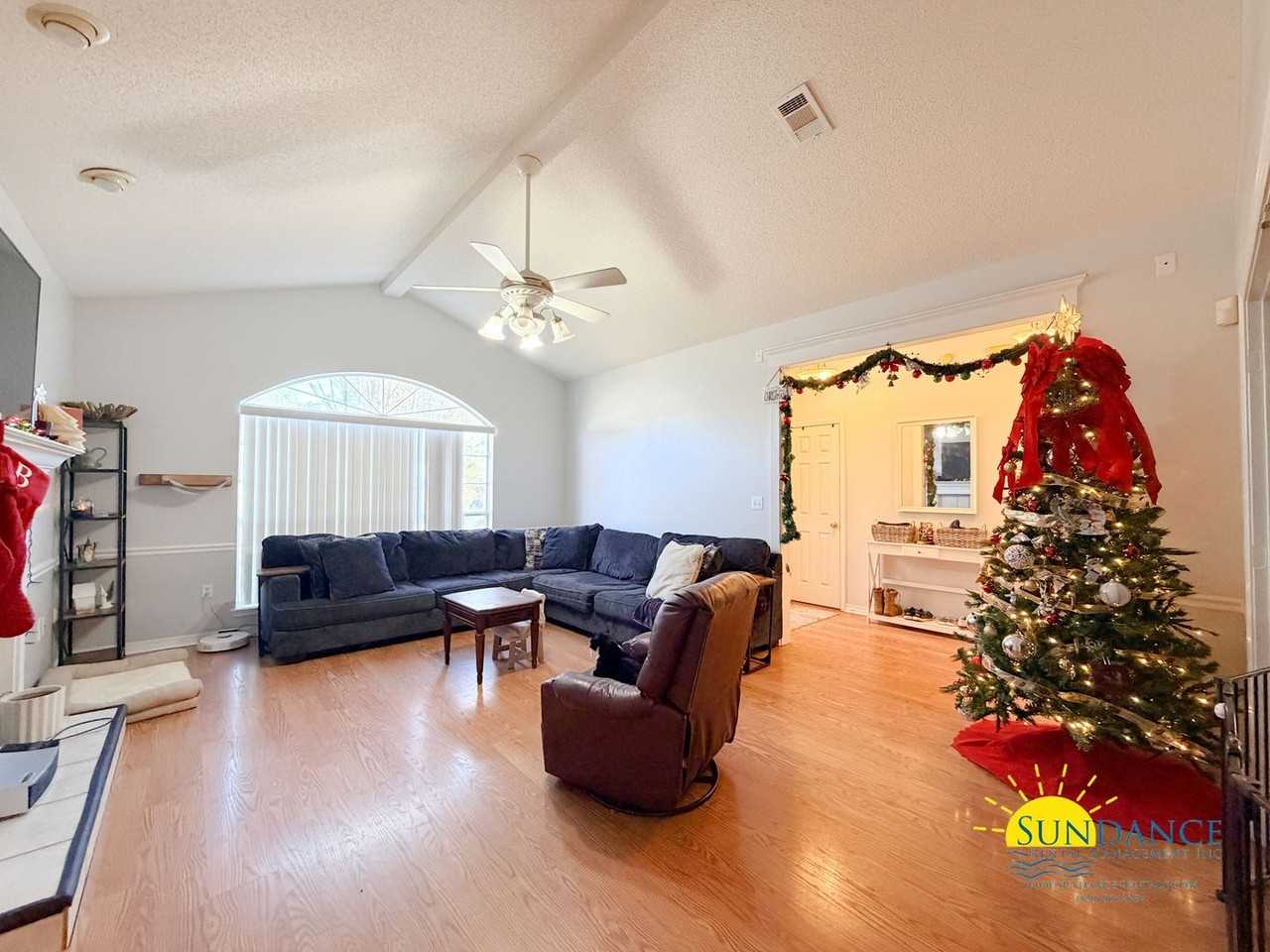 149 Steeplechase Dr - Photo 3 of 27