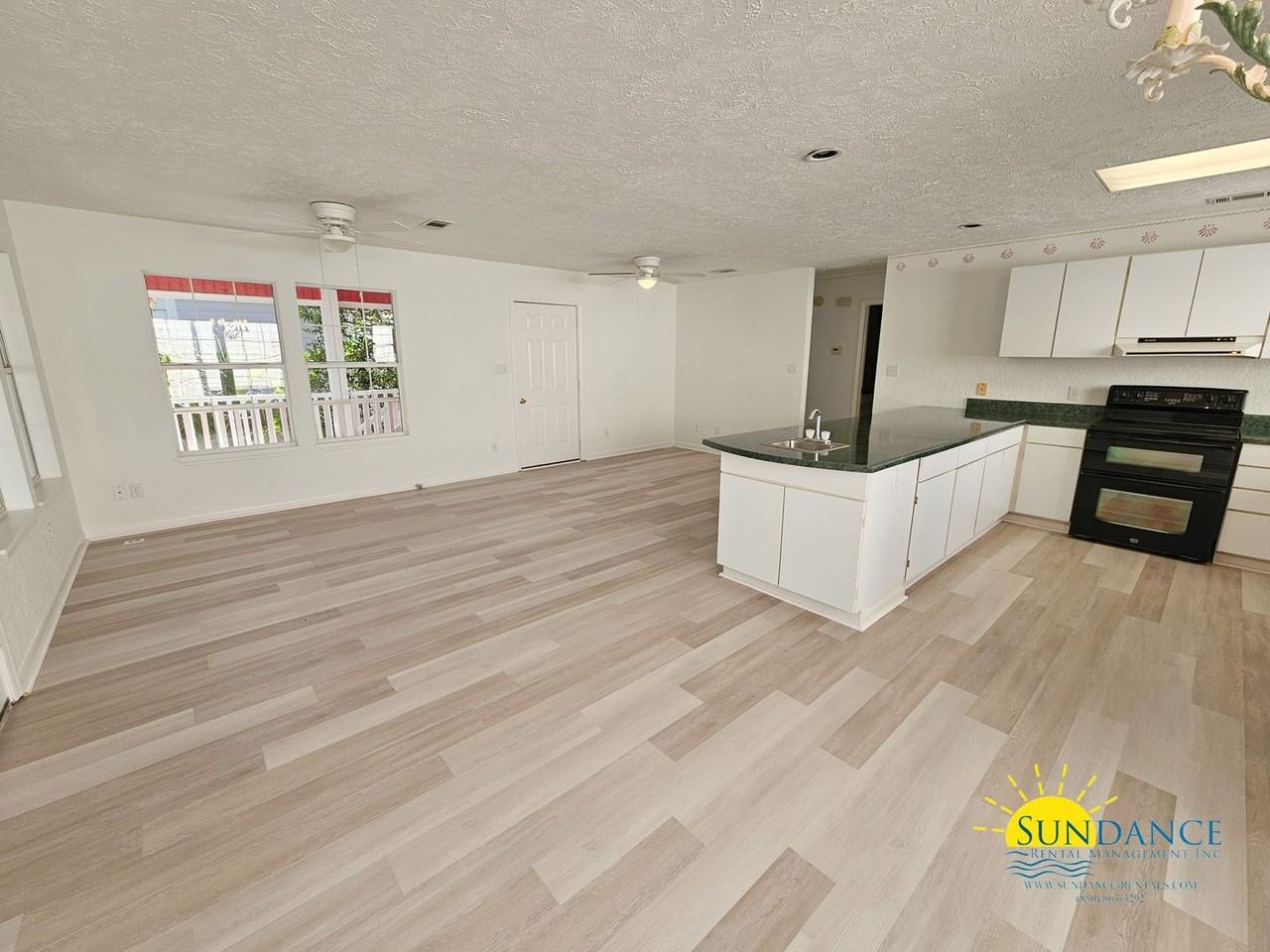 35 Dalton Dr - Photo 4 of 17