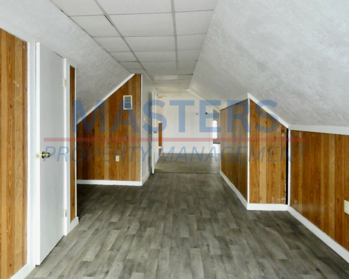 322 Euclid Ave - Photo 6 of 16