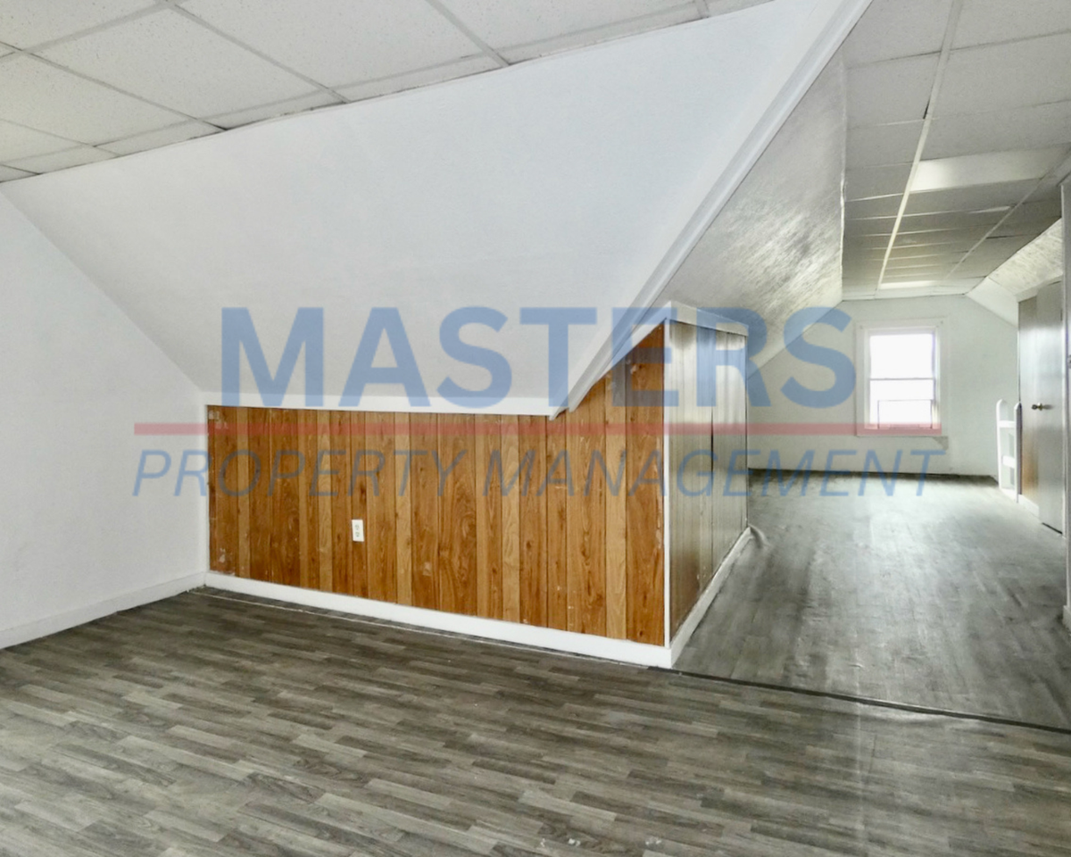 322 Euclid Ave - Photo 7 of 16