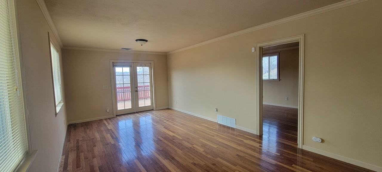 3129 Elizabeth Ave - Photo 6 of 21