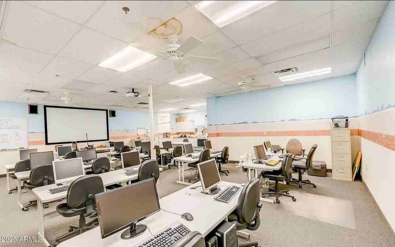 1612 Leisure World - Photo 3 of 38