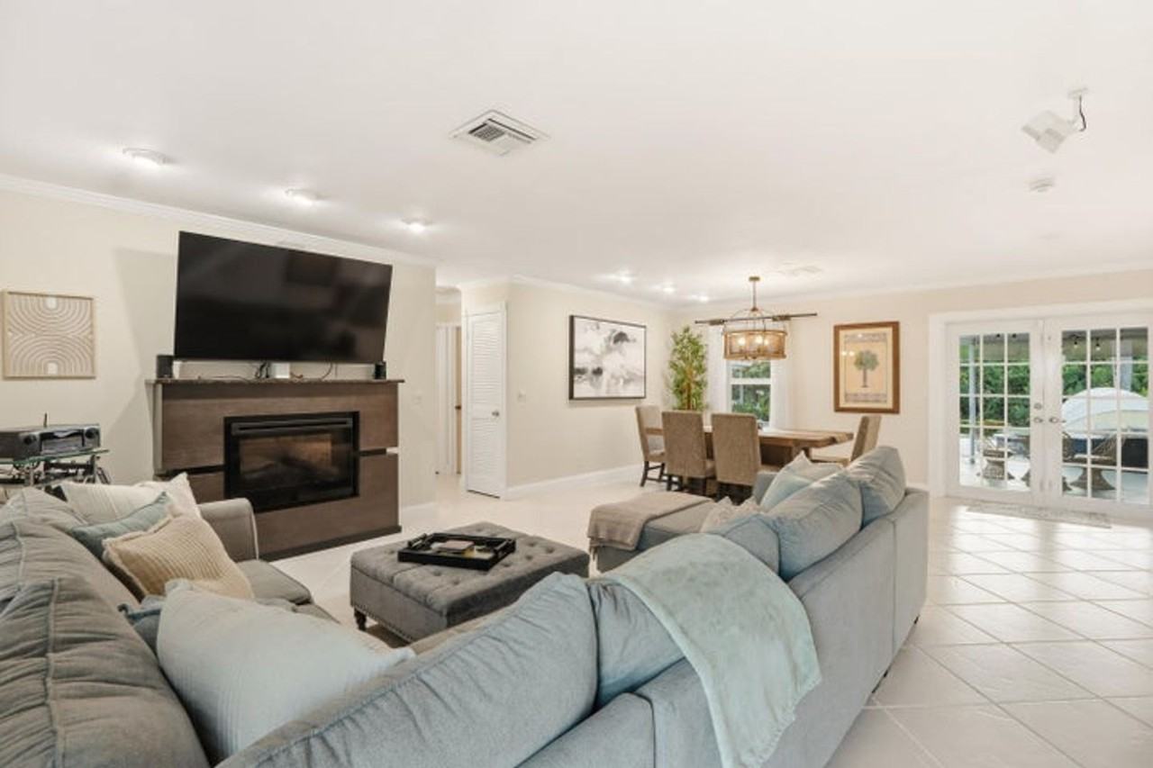 1905 Meadow Ct - Photo 4 of 17