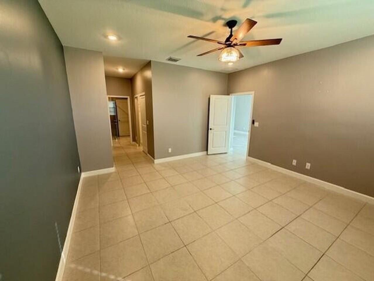 1231 Tangled Orchard Trce - Photo 5 of 10