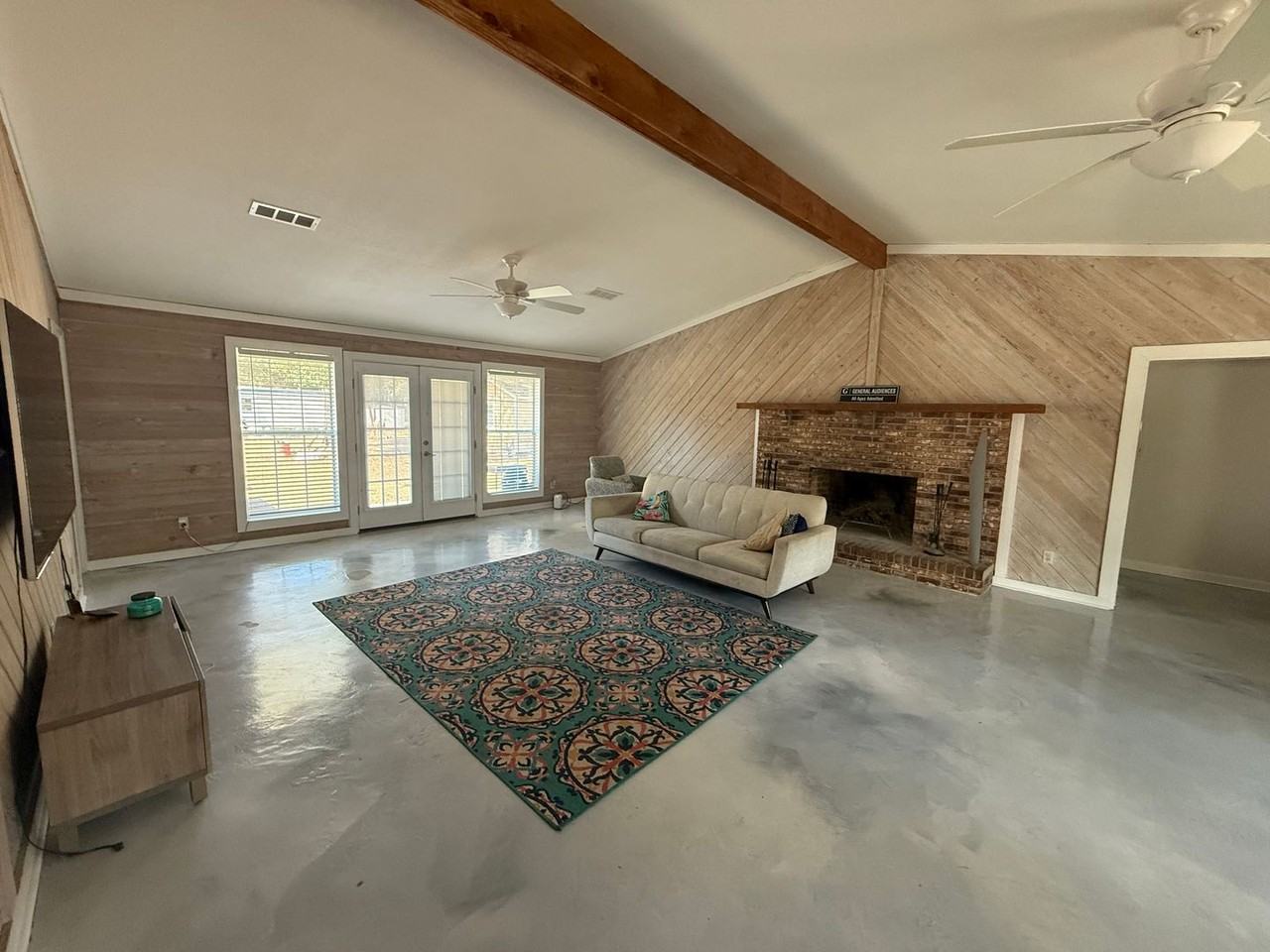 9136 Wakulla Springs Rd - Photo 4 of 23