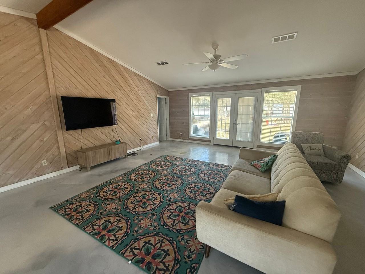 9136 Wakulla Springs Rd - Photo 7 of 23