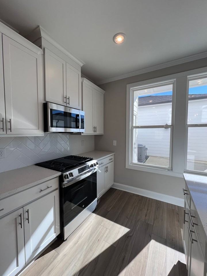 217 Blackman Cir - Photo 4 of 15