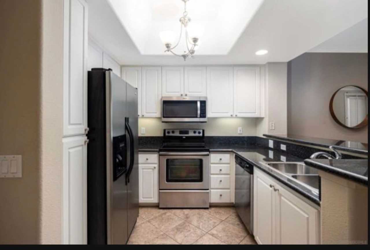 9253 Regents Rd #A107