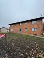 featured image of 1615 Knollcrest Dr