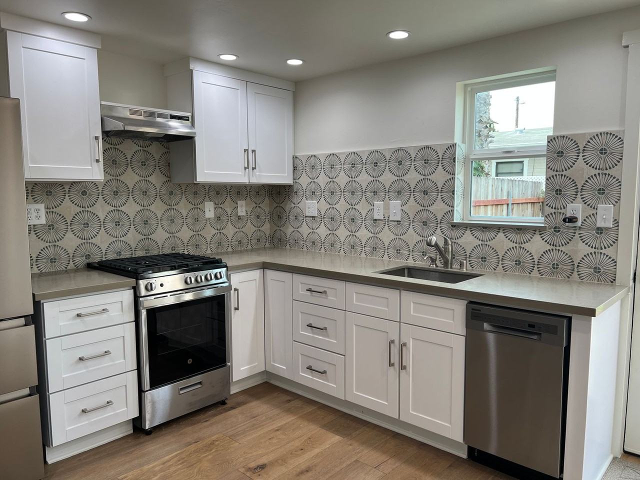 185A S Santa Cruz St - Photo 5 of 11