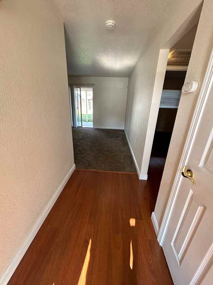 410 W Harter Ave - Photo 2 of 19