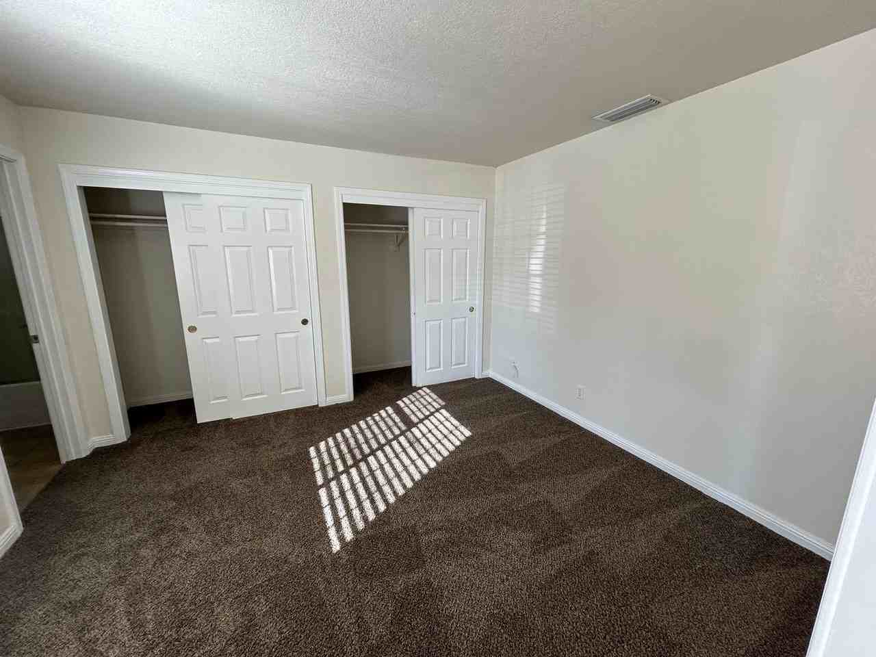 410 W Harter Ave - Photo 4 of 19