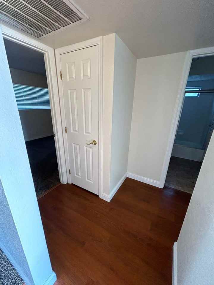 410 W Harter Ave - Photo 5 of 19