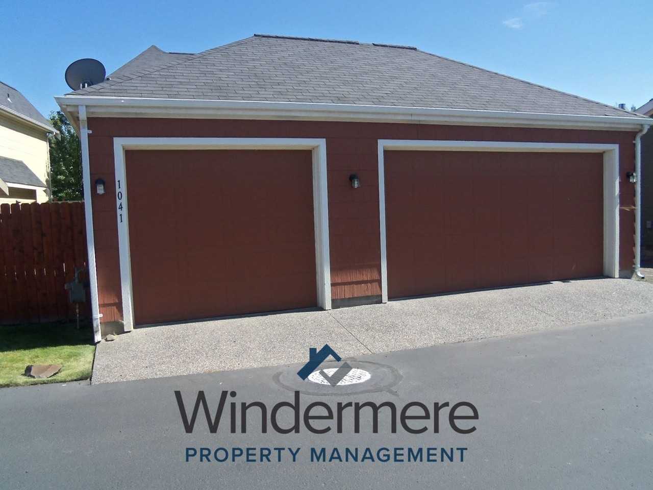 1041 Se Creekside Dr - Photo 3 of 3