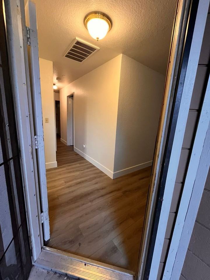 1524 Swarthmore Dr - Photo 3 of 19