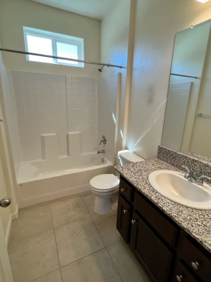 3306 Manchester St - Photo 5 of 10