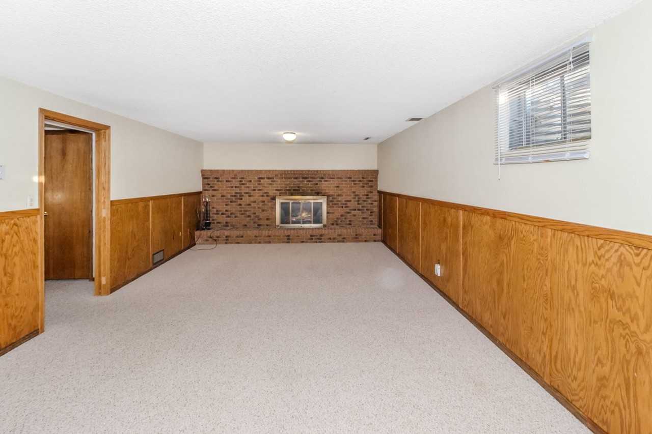 1692 S Juliana Ave - Photo 4 of 20