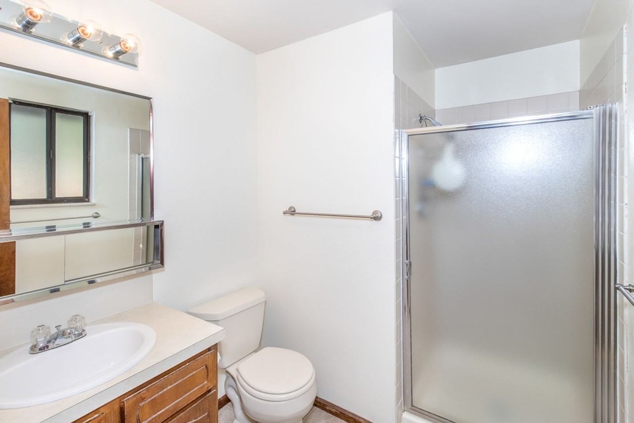 1692 S Juliana Ave - Photo 5 of 20